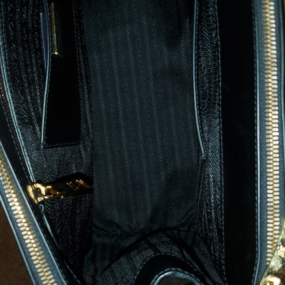 Authentic Prada Saffiano Large Bag - Picture 7 of 10